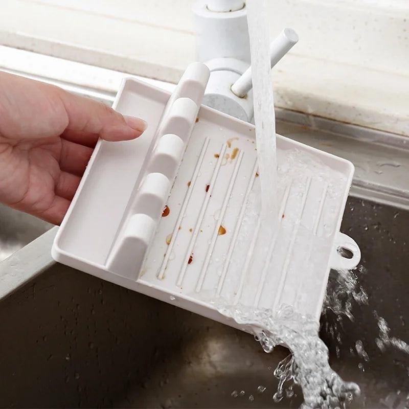 Utensil holder
