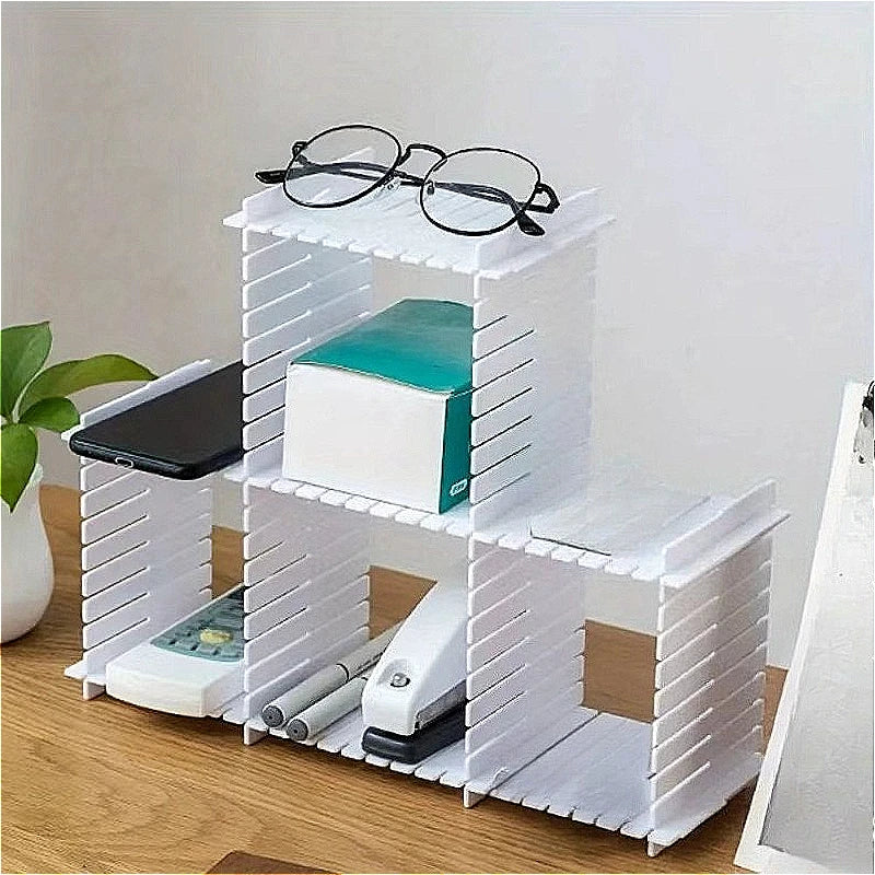 Hanging closet organizer